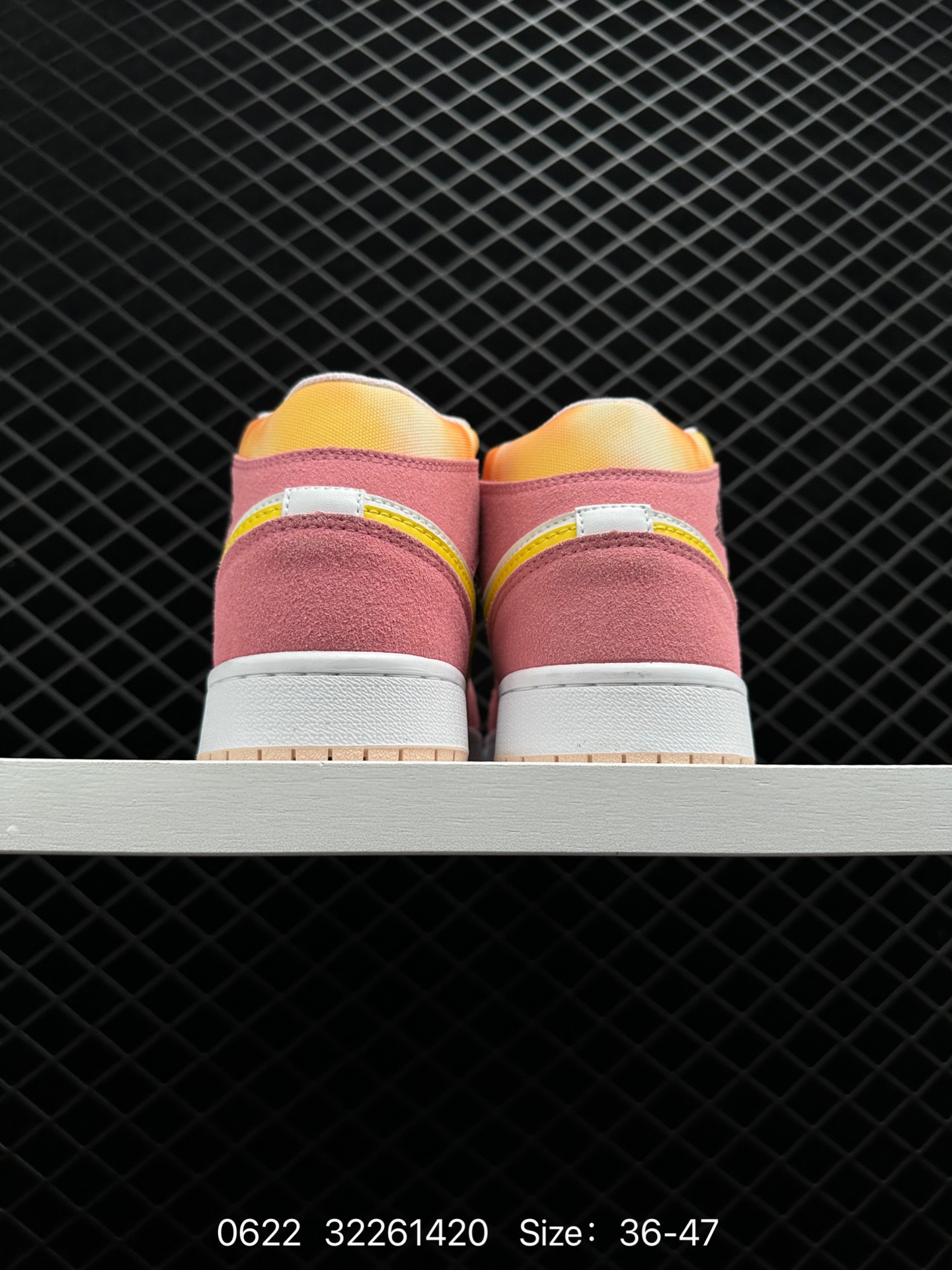 Air Jordan 1 Mid AJ1